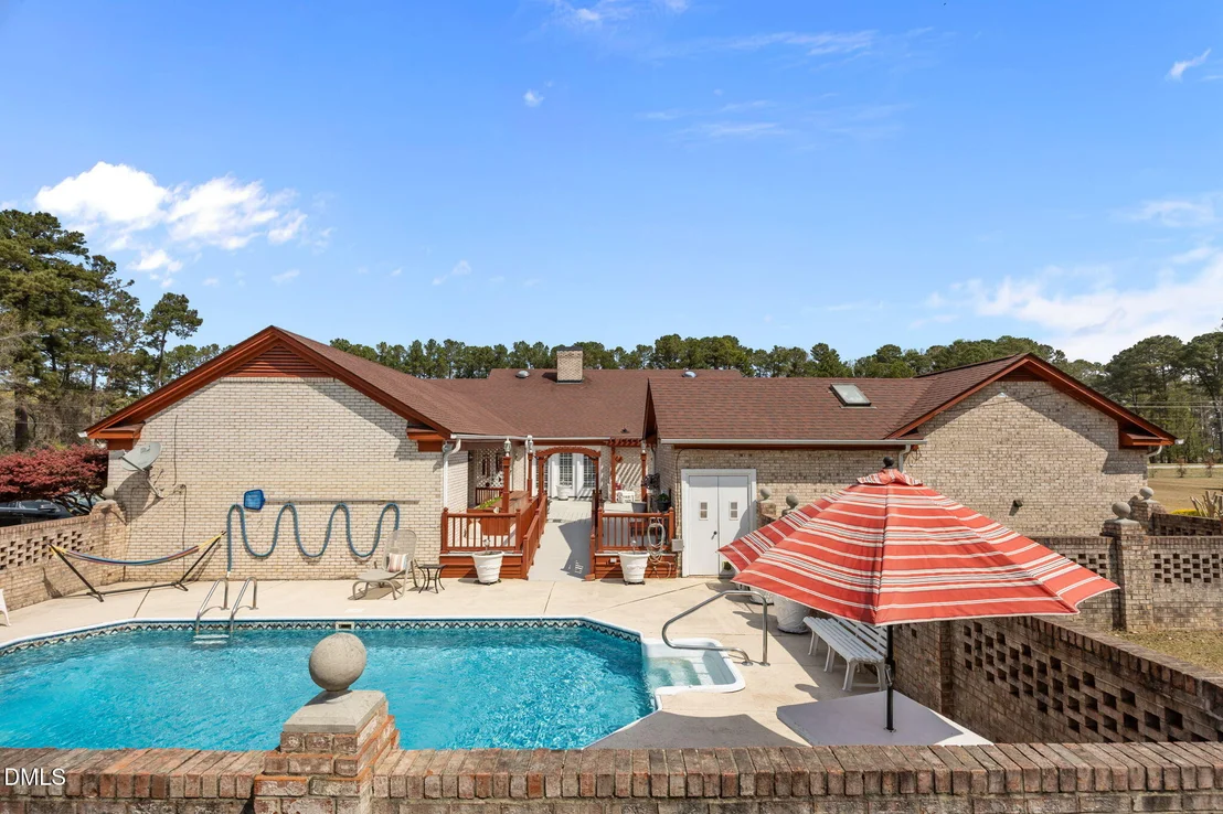 Photo of 801 Lakeside Drive