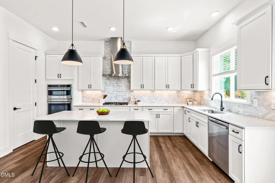 Photo of 2135 Leo Drive