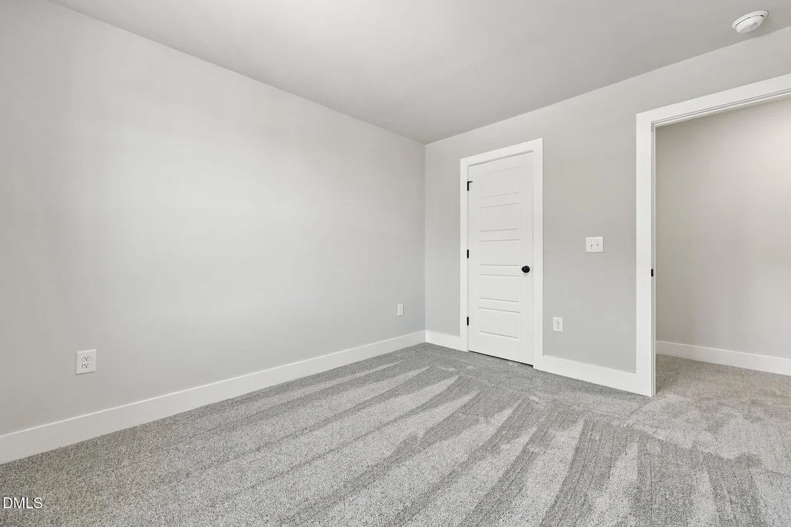Photo of 127 Grinnell Loop