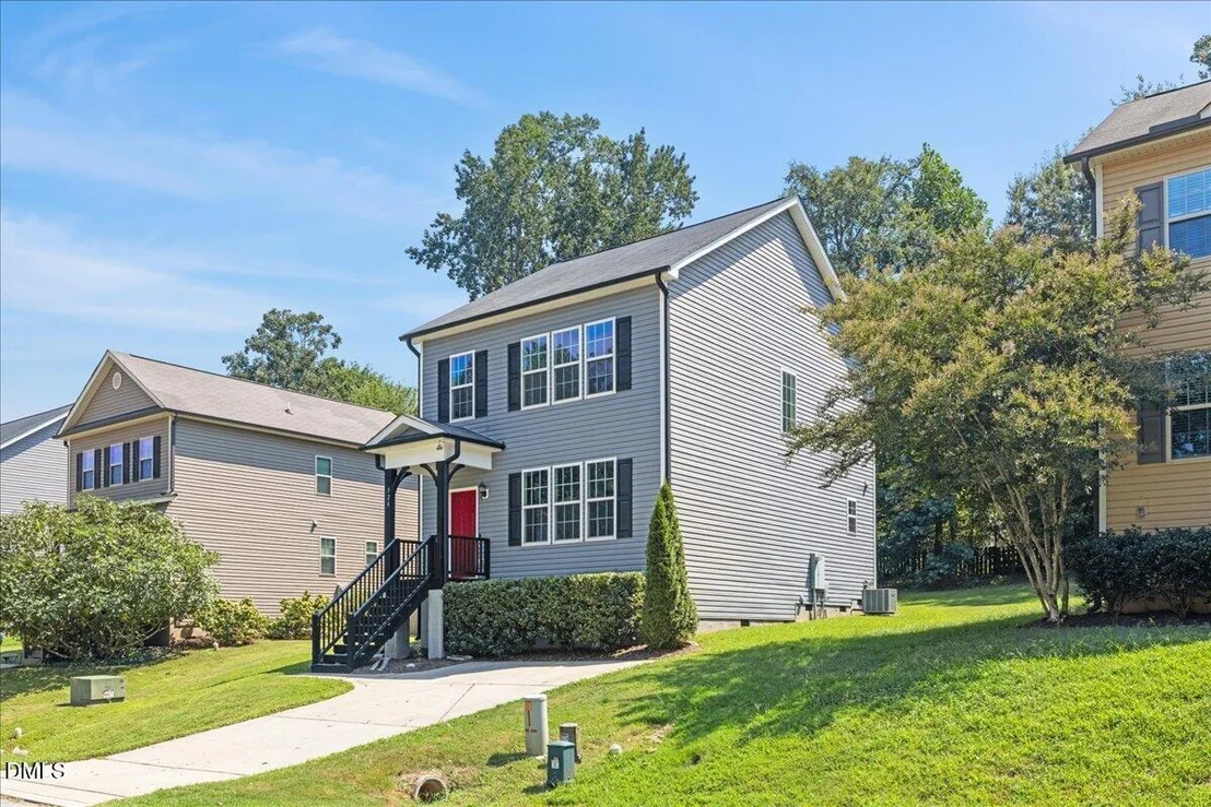 Photo of 324 Chamberlain Drive
