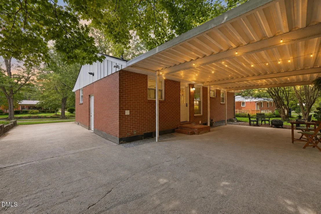 Photo of 2107 Dandridge Drive