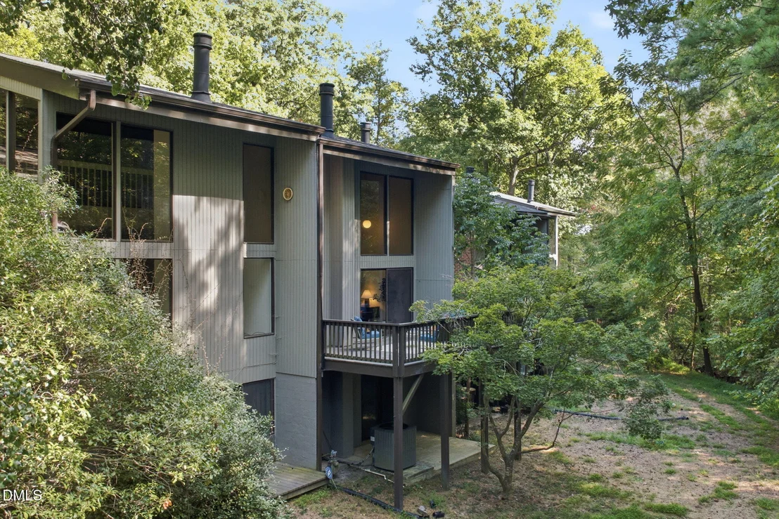 Photo of Unit B at 706 Constitution Drive