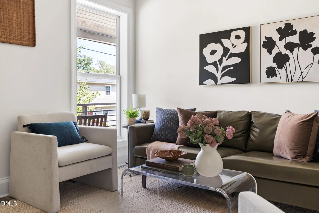 Photo of 310 Lyric Street