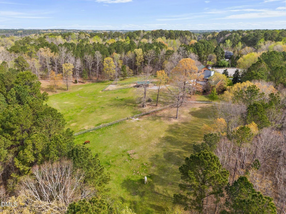 Photo of 8908 Weaver Crossing Road