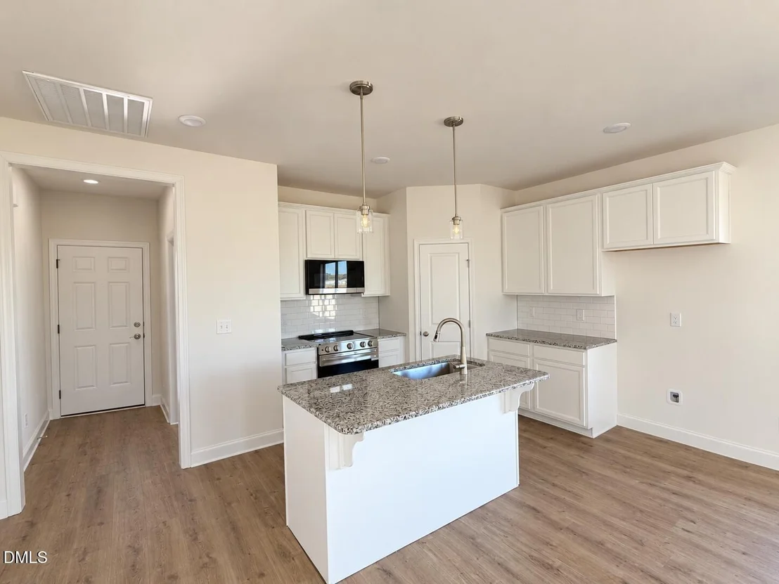 Photo of 121 Longfield Court