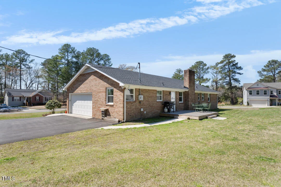 Photo of 916 Clayton Road
