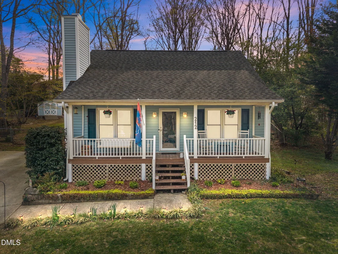 Photo of 212 Esquire Lane