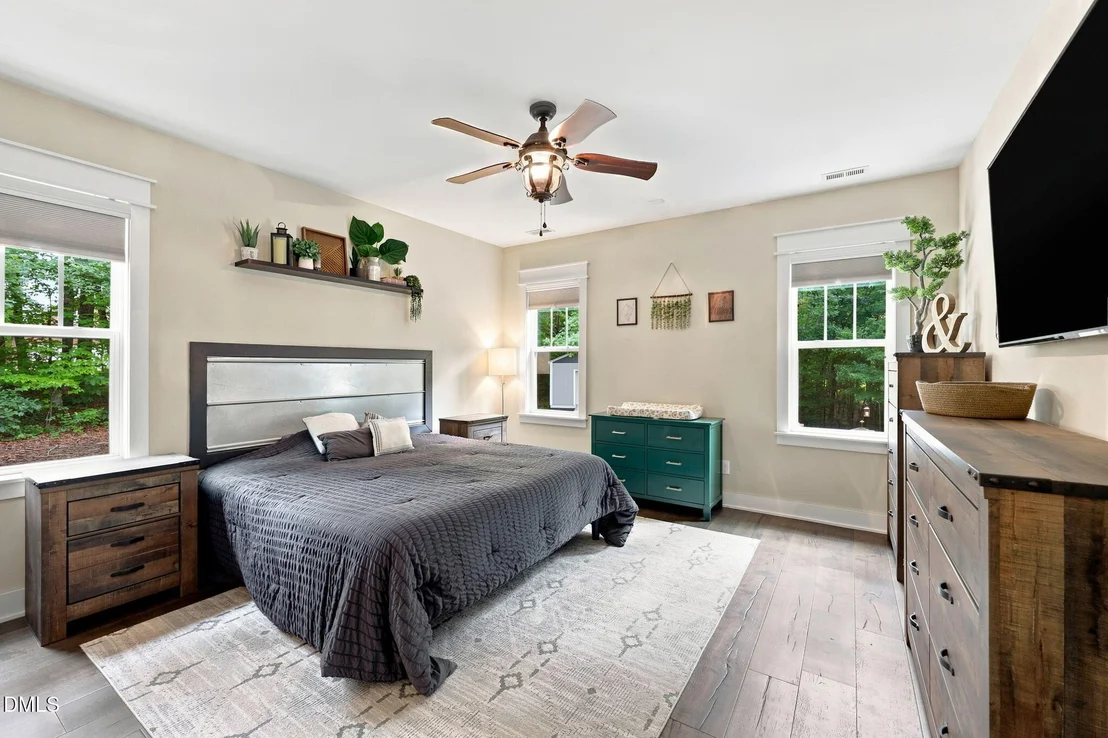 Photo of 331 Forest Oaks Drive