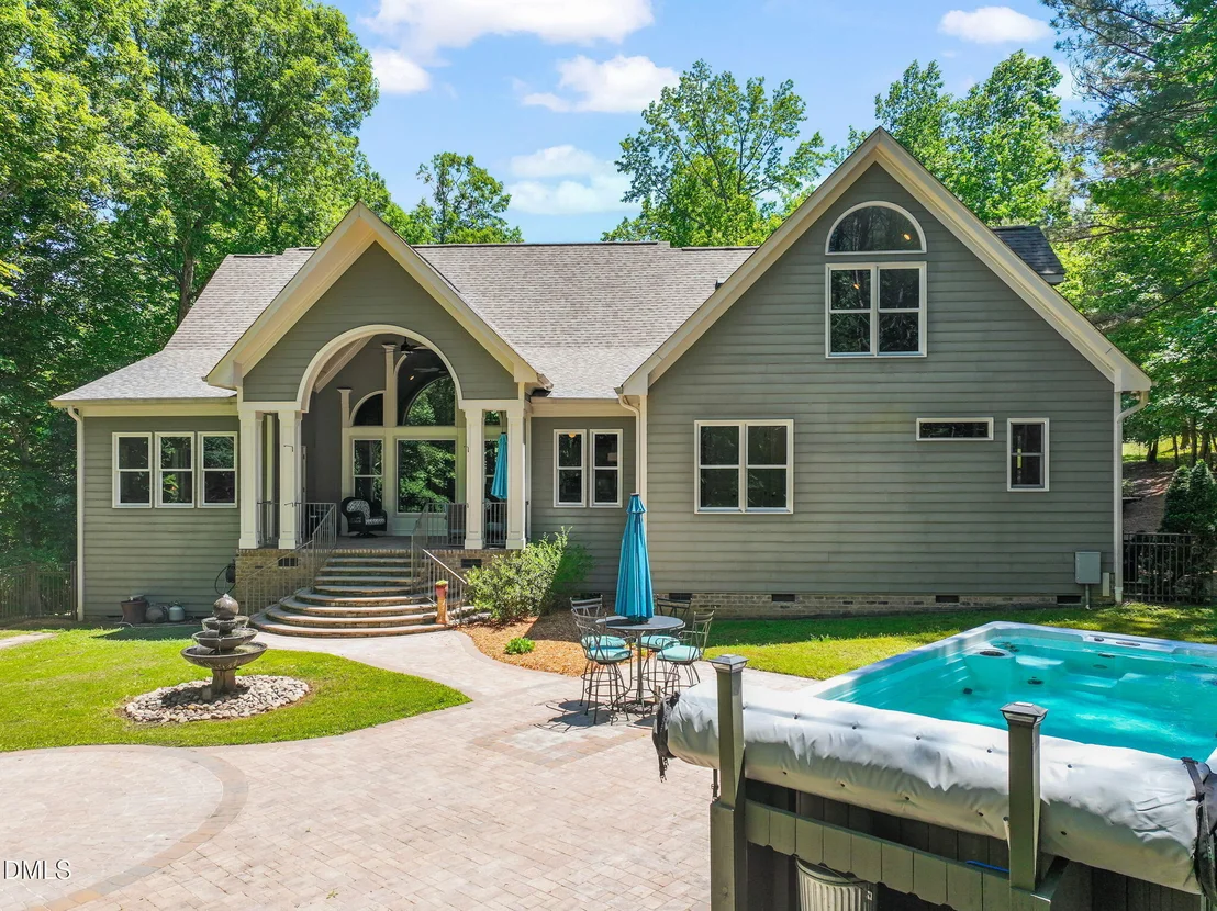 Photo of 2031 Silverleaf Drive