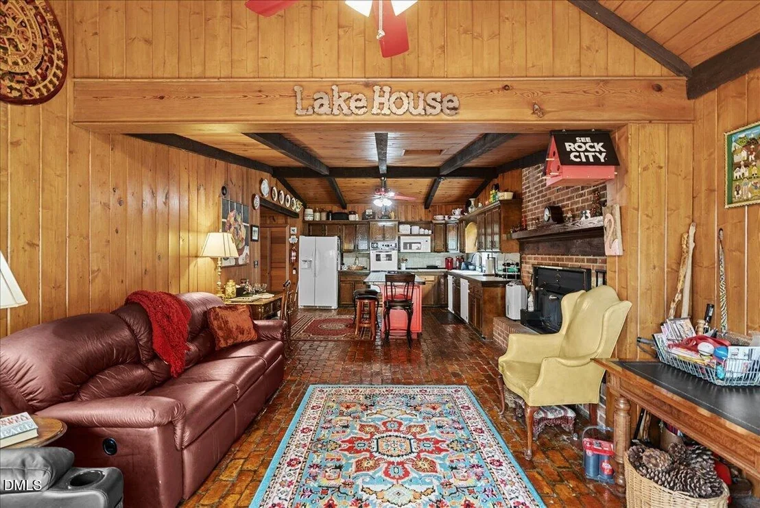 Photo of 142 Appletree Lane