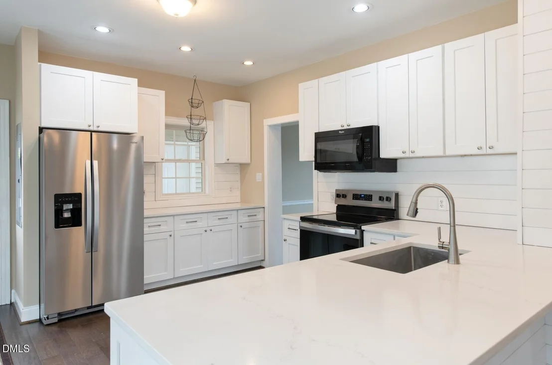 Photo of 4872 Thom Road