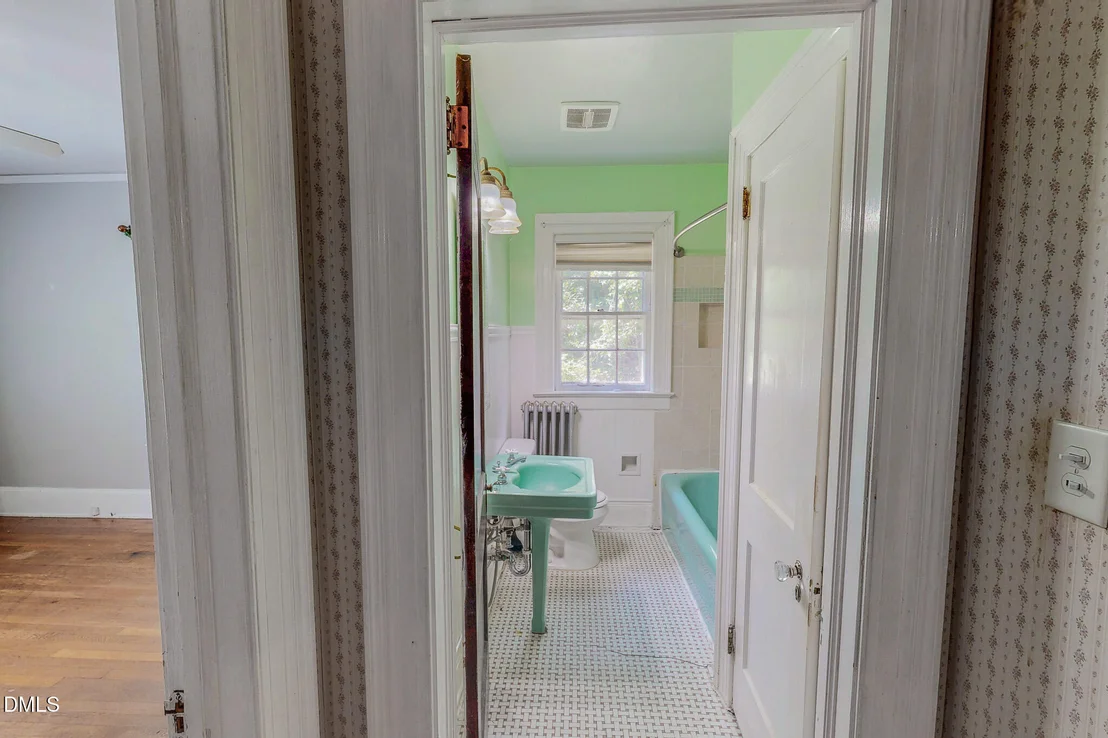 Photo of 208 Forestwood Drive