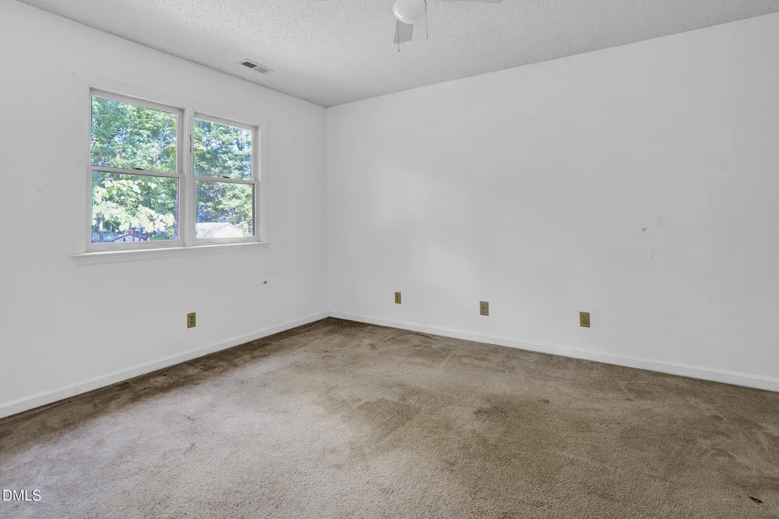 Photo of 13 Warbler Lane