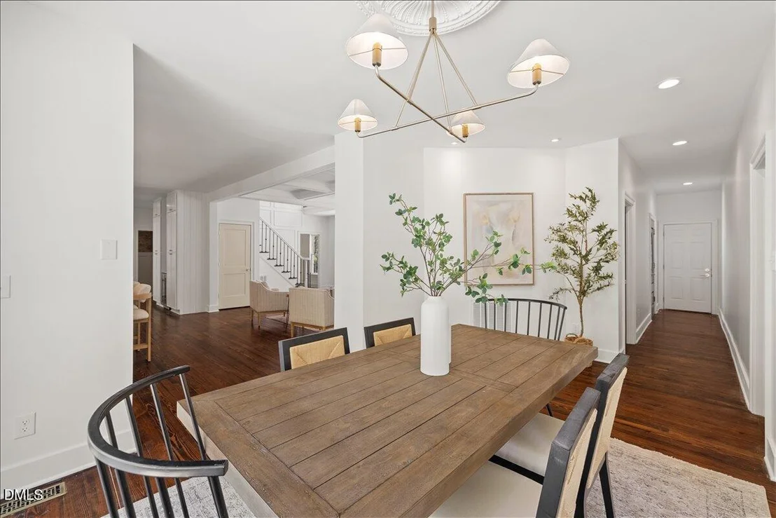 Photo of 419 Eagle Point Road