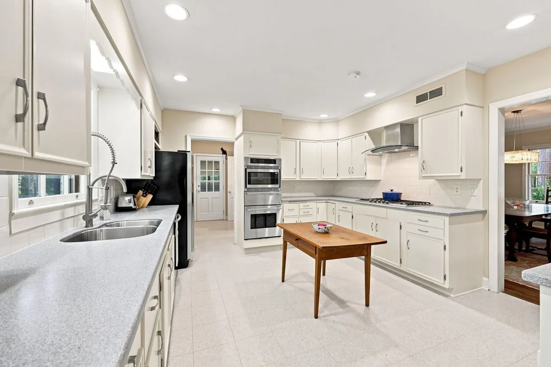 Photo of 3605 Rugby Road