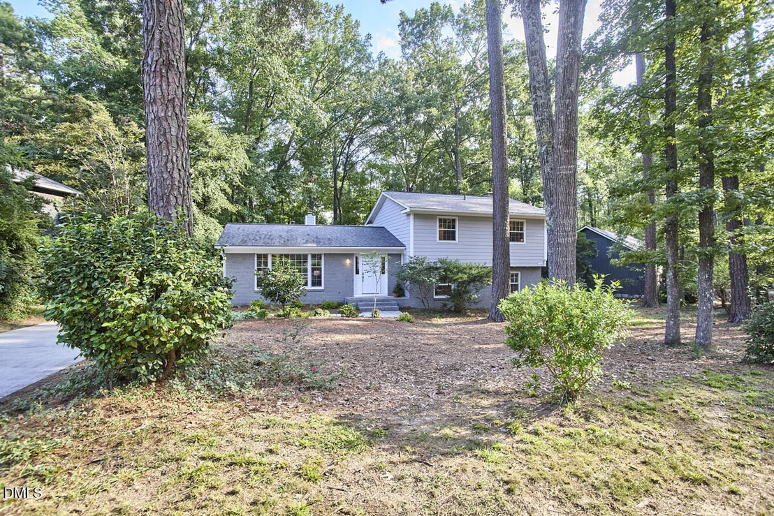 Photo of 2432 Sedgefield Drive