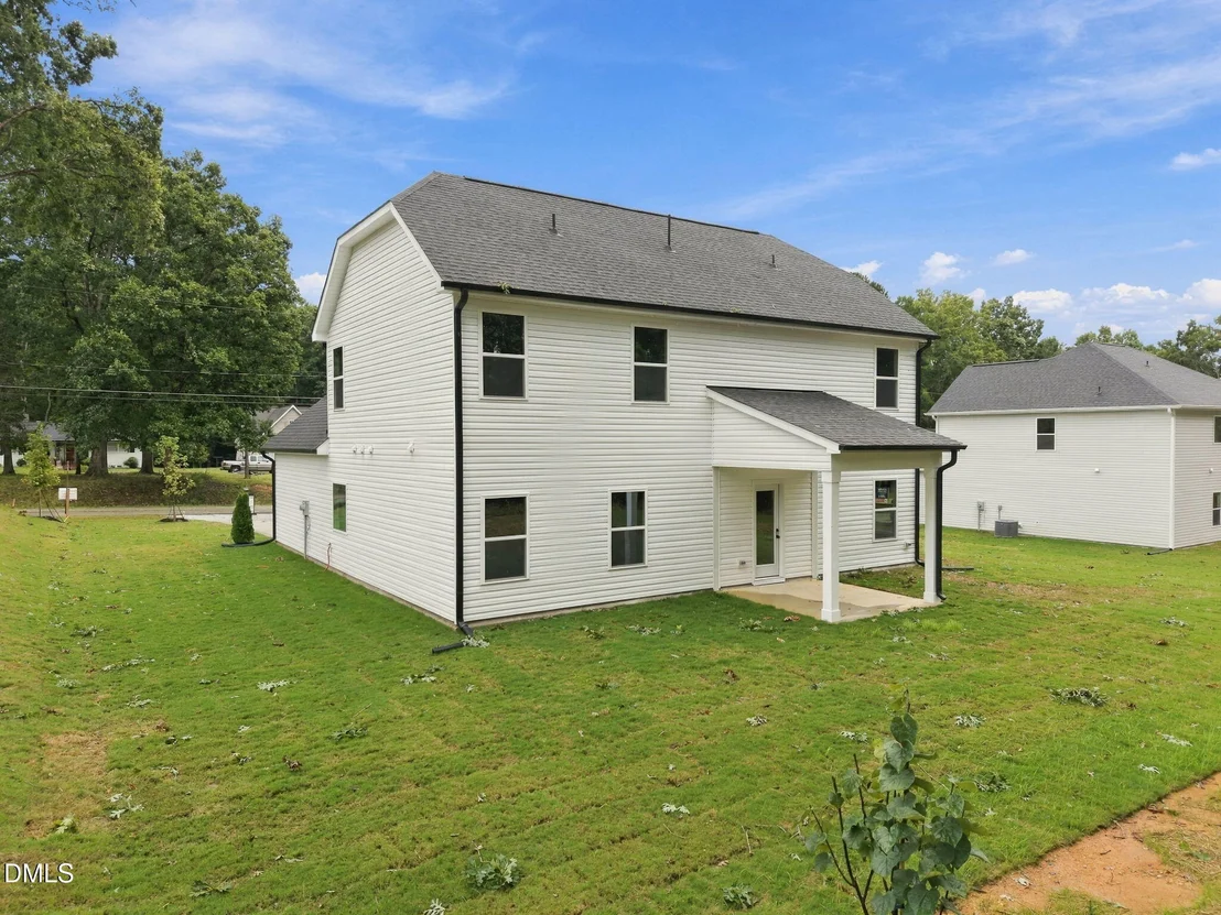 Photo of 713 Crestview Drive