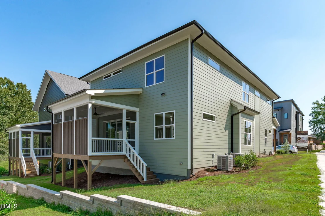 Photo of 1001 Addison Place