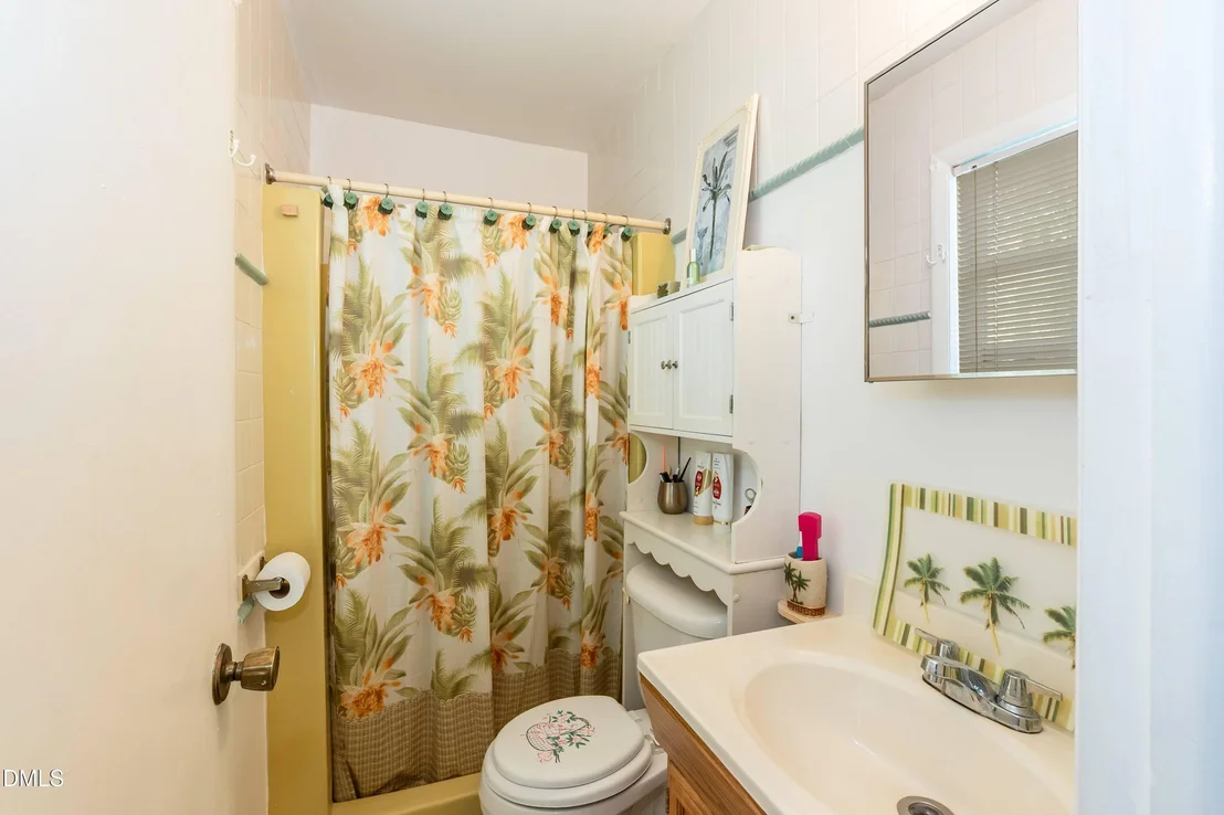 Photo of 1122 Saxony Drive