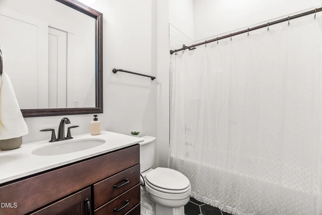 Photo of 2135 Leo Drive
