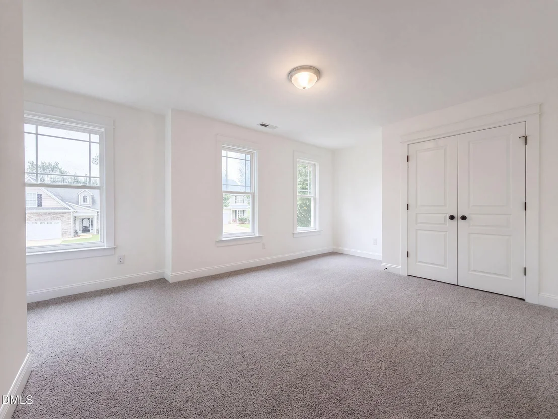Photo of 352 Collinsworth Drive