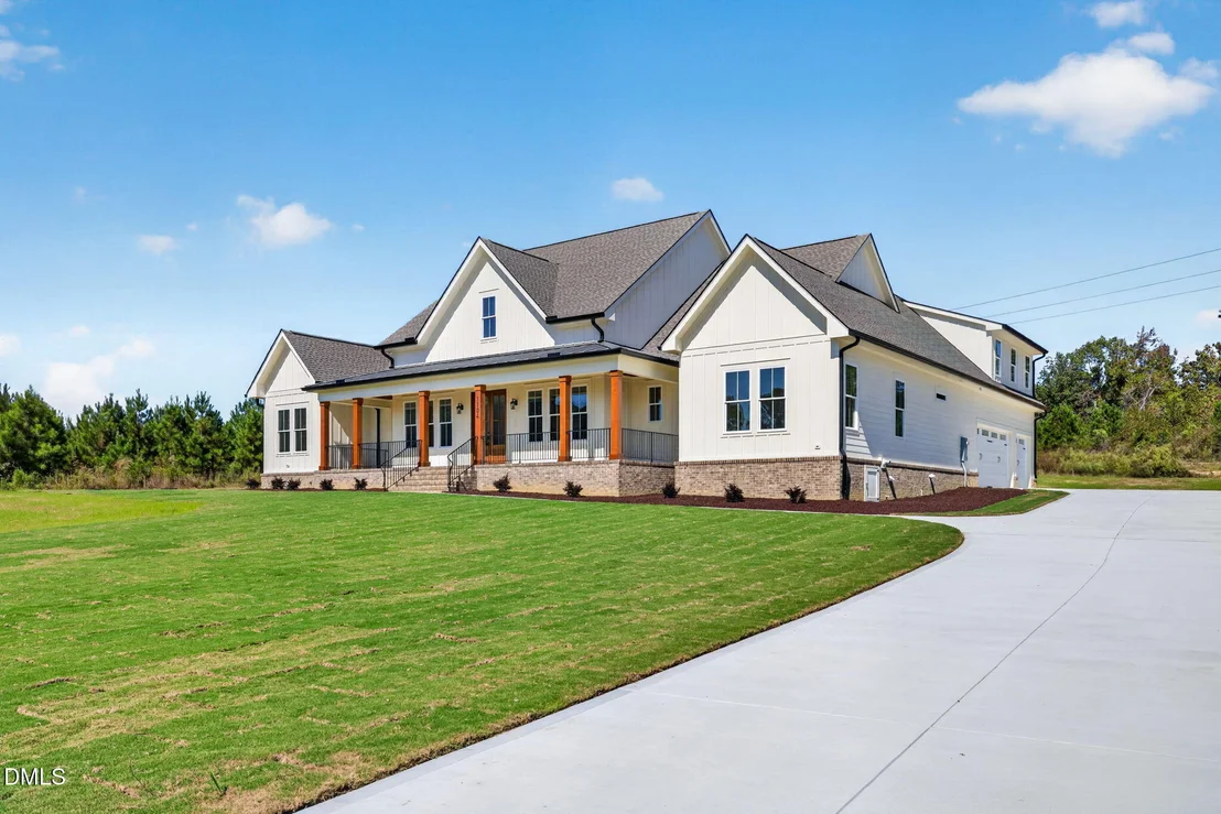 Photo of 1104 Elevation Road