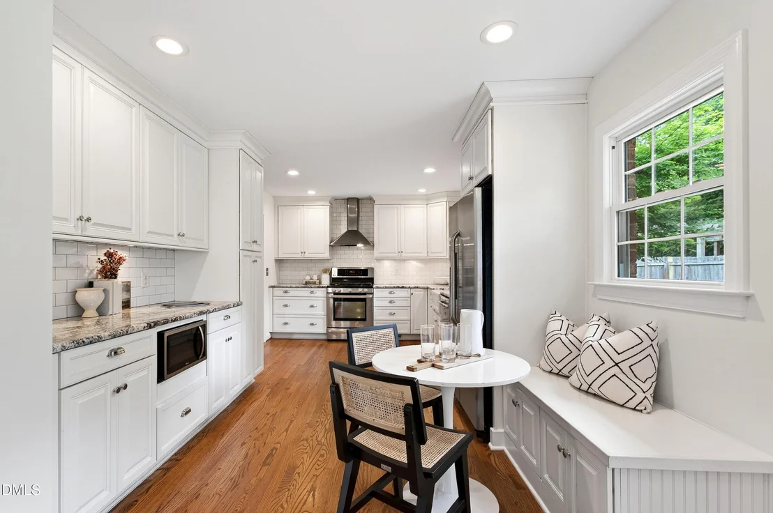 Photo of 1001 Pebblebrook Drive
