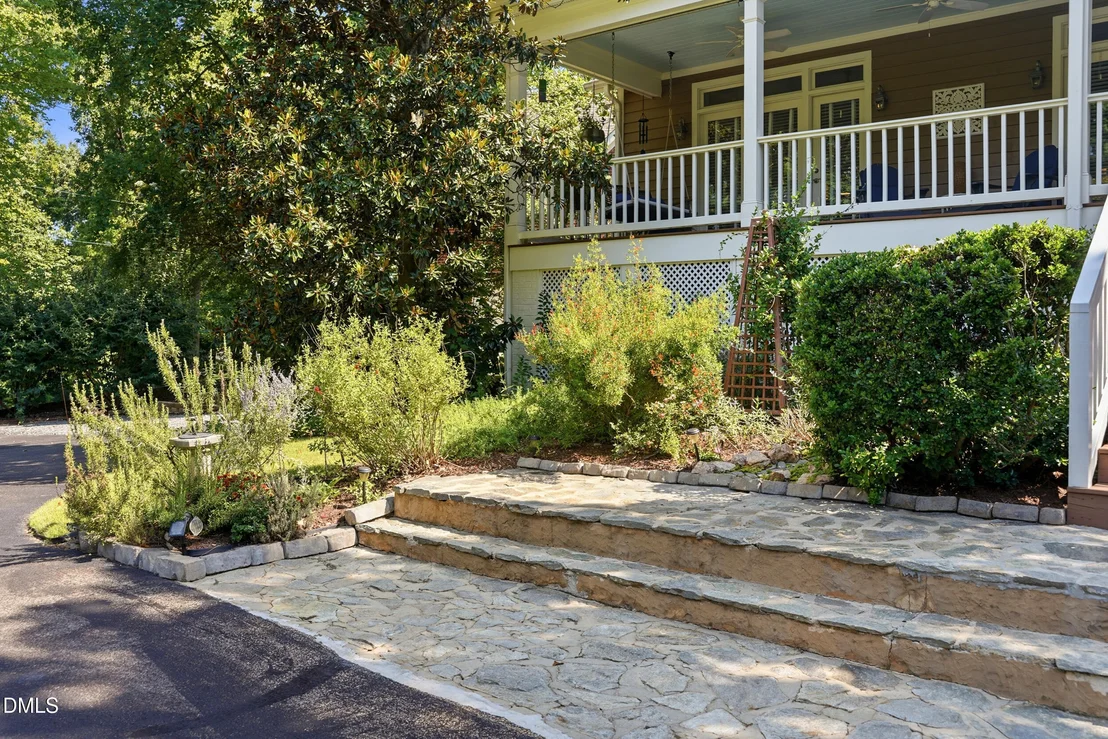 Photo of 3129 Eton Road