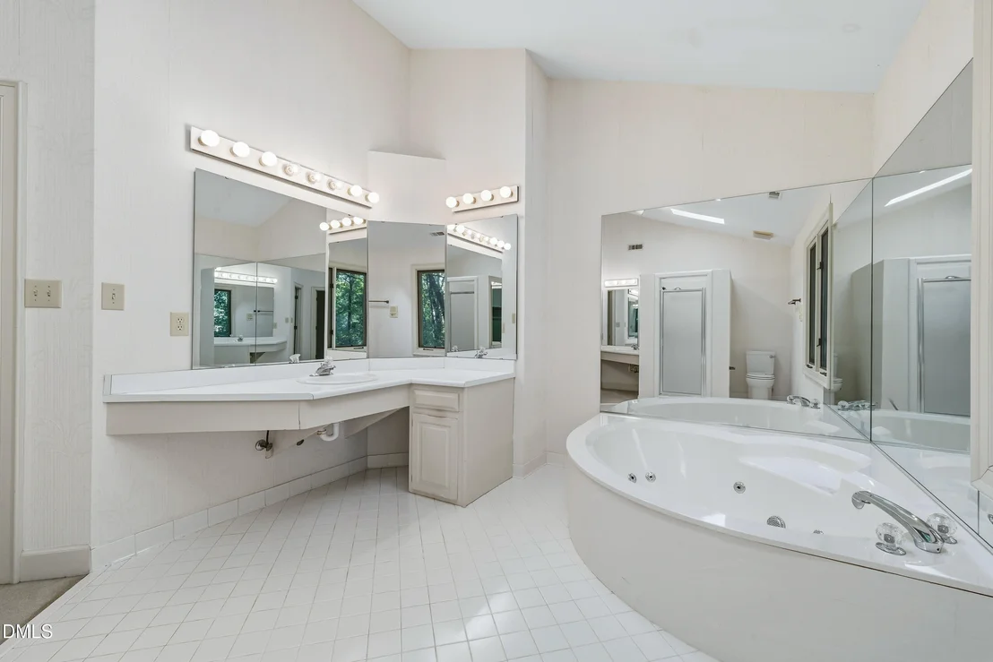 Photo of 225 Dalton Drive