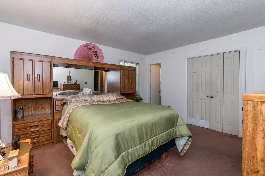Photo of 1122 Saxony Drive