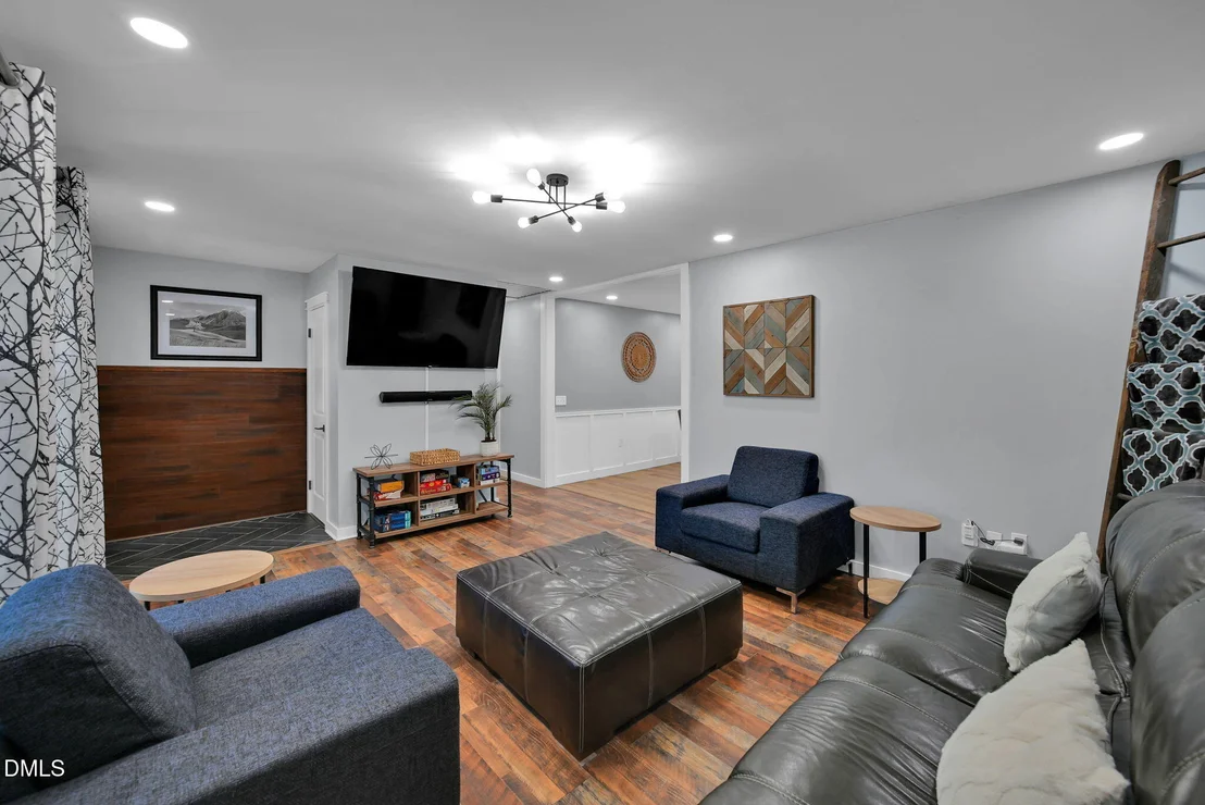 Photo of 5920 Whittier Drive