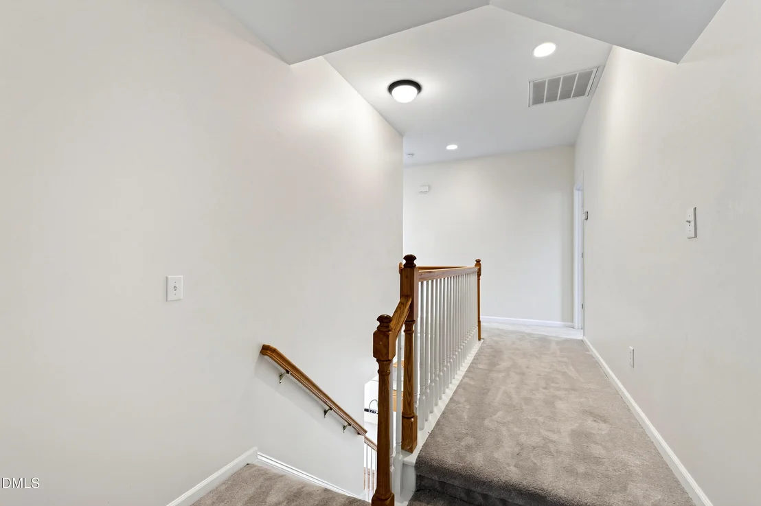 Photo of 118 N Fields Circle