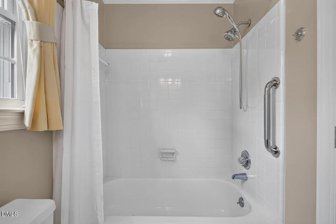 Photo of 6125 Iris Drive
