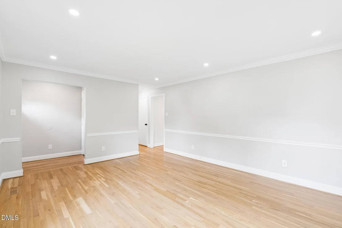 Photo of 412 Pinecroft Drive