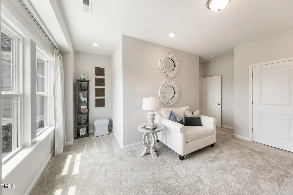 Photo of 35 Stoddard Lane