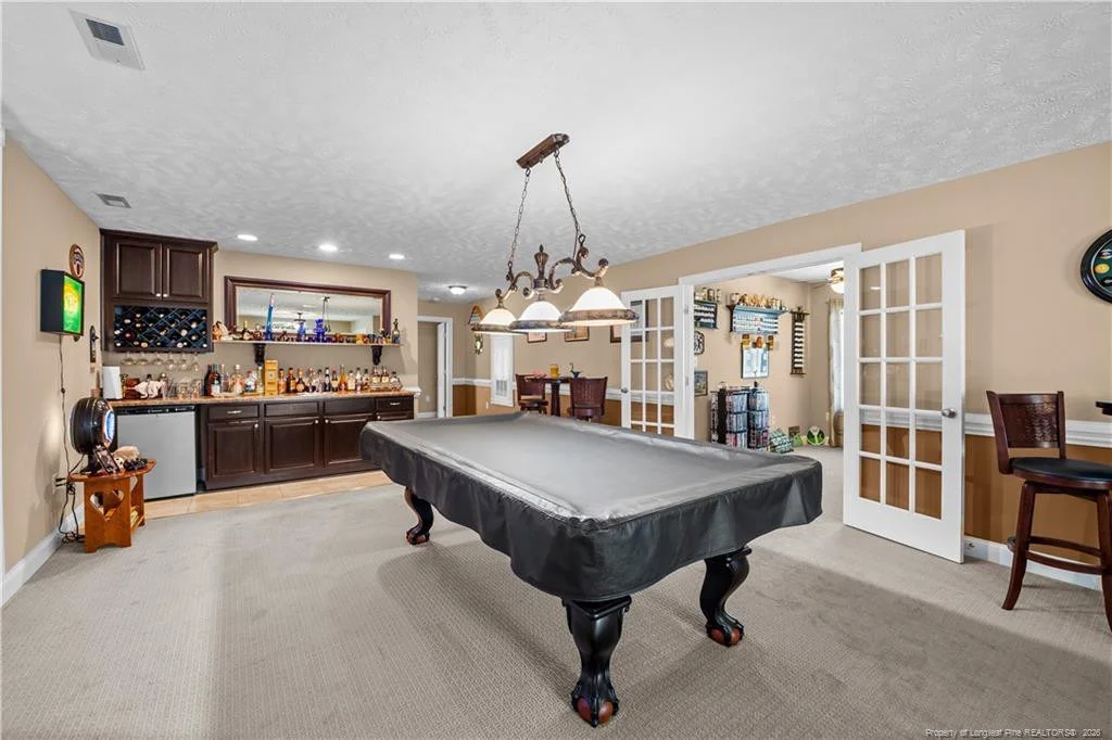 Photo of 605 Oakridge Drive