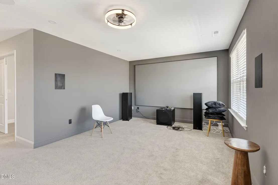Photo of 283 Raptor Drive