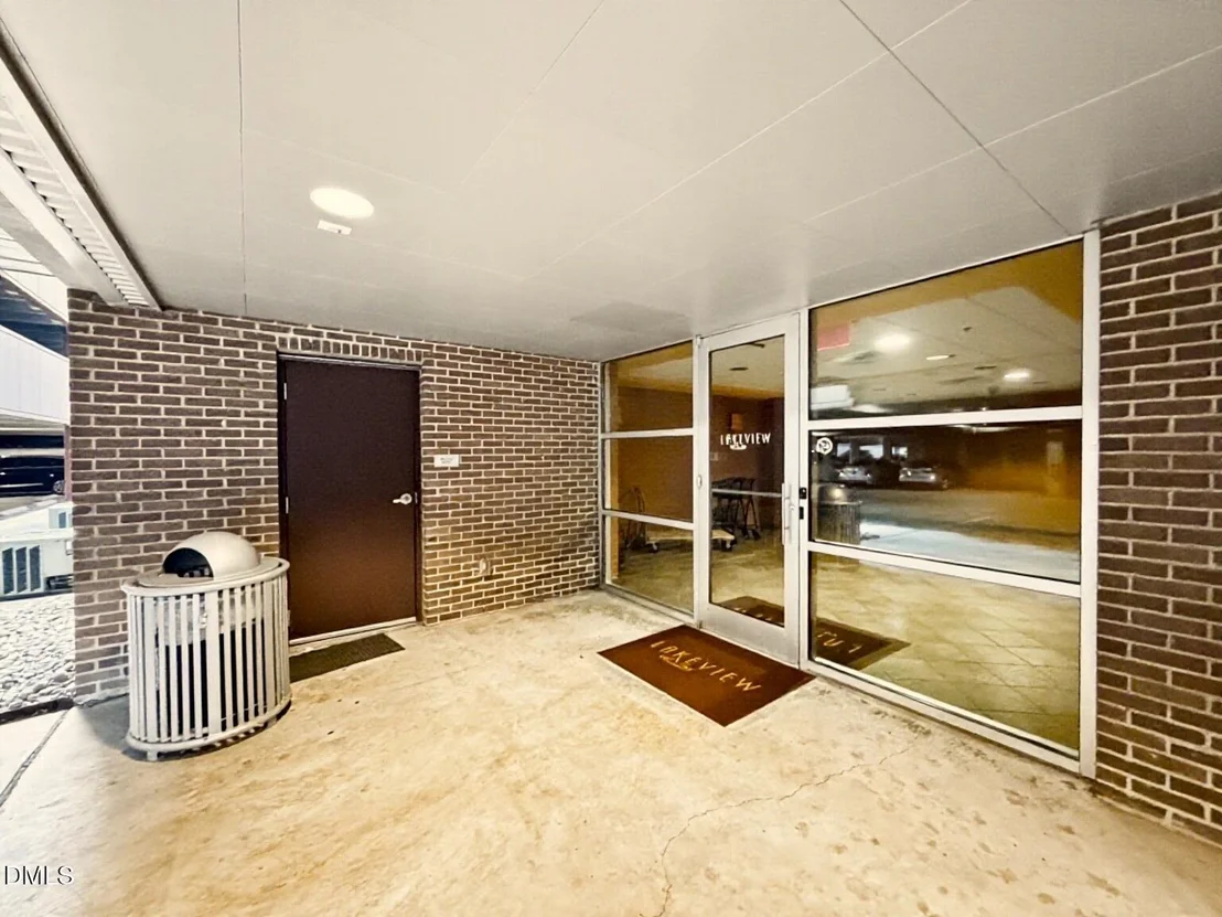 Photo of Unit 412 at 2608 Erwin Road
