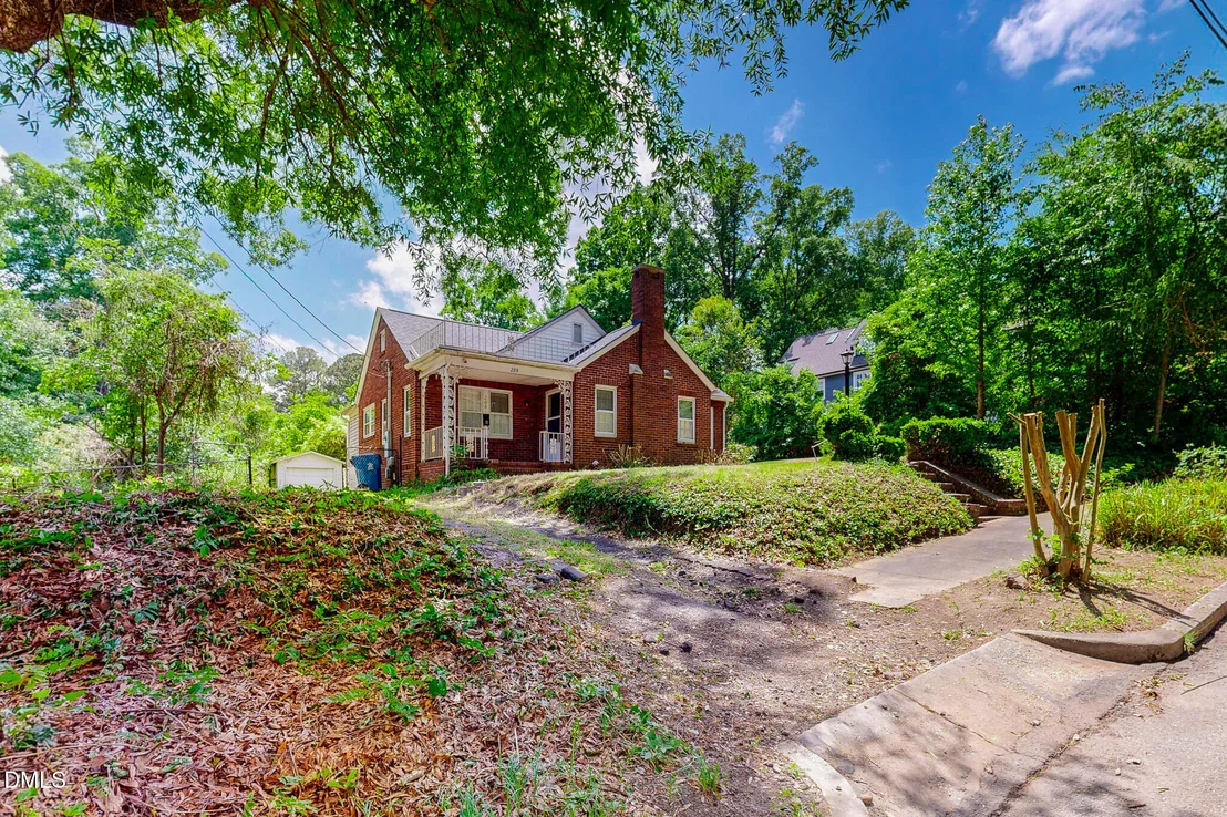 Photo of 208 Forestwood Drive