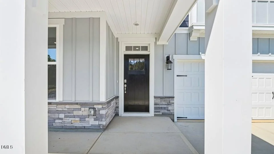 Photo of 115 Oak Bluff Court