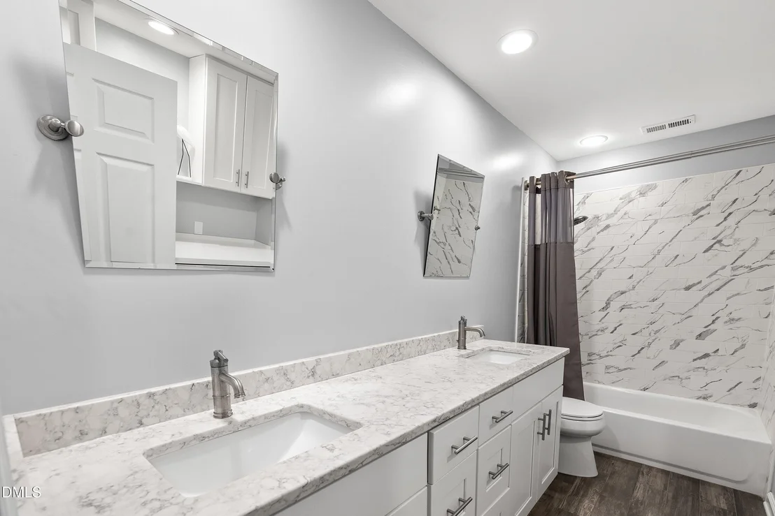 Photo of 1409 Bridgeport Drive