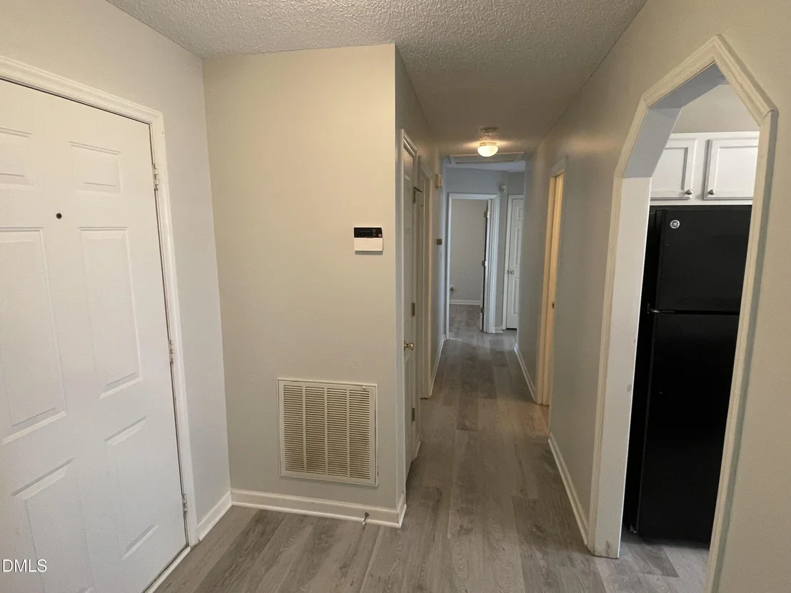 Photo of 1008 Laurel Leaf