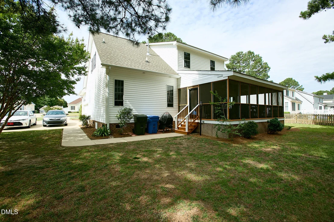 Photo of 4530 Dewfield Drive N