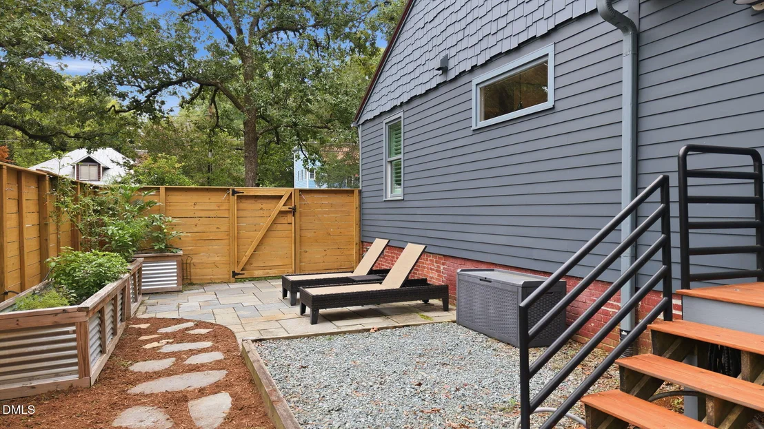 Photo of 403 Oak Avenue