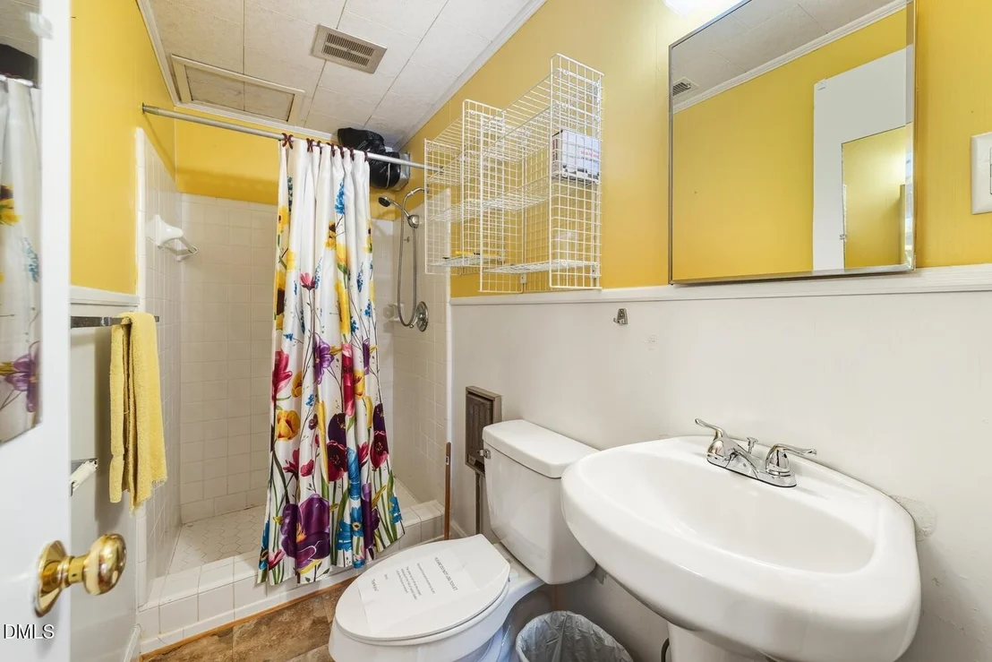 Photo of 1146 Rogers Road