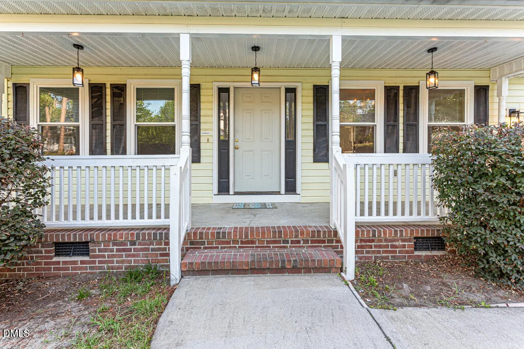 Photo of 142 Richmond Park Drive