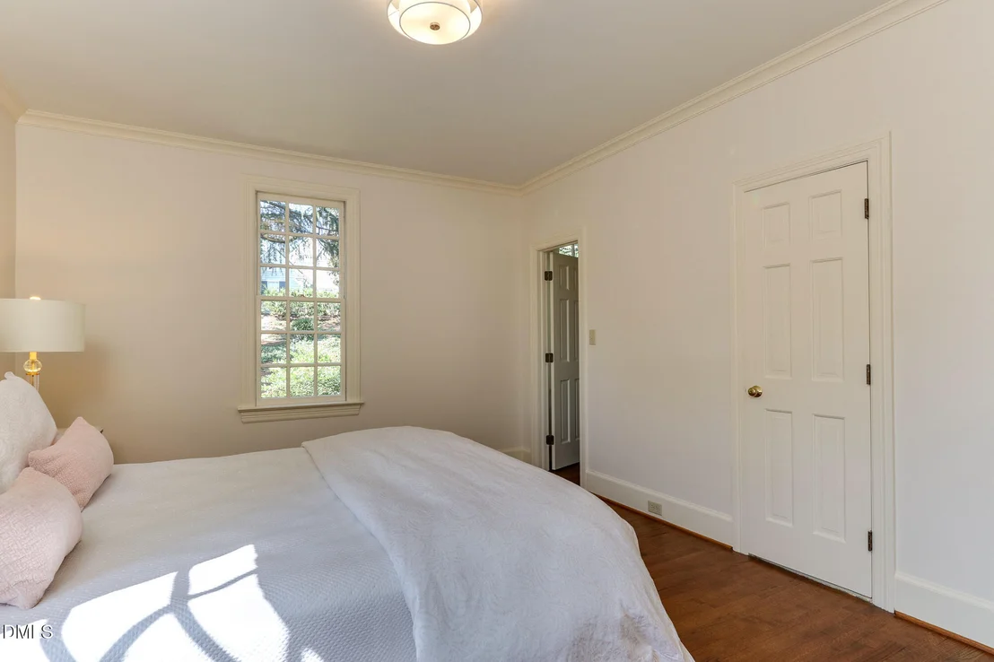 Photo of 3102 Eton Road