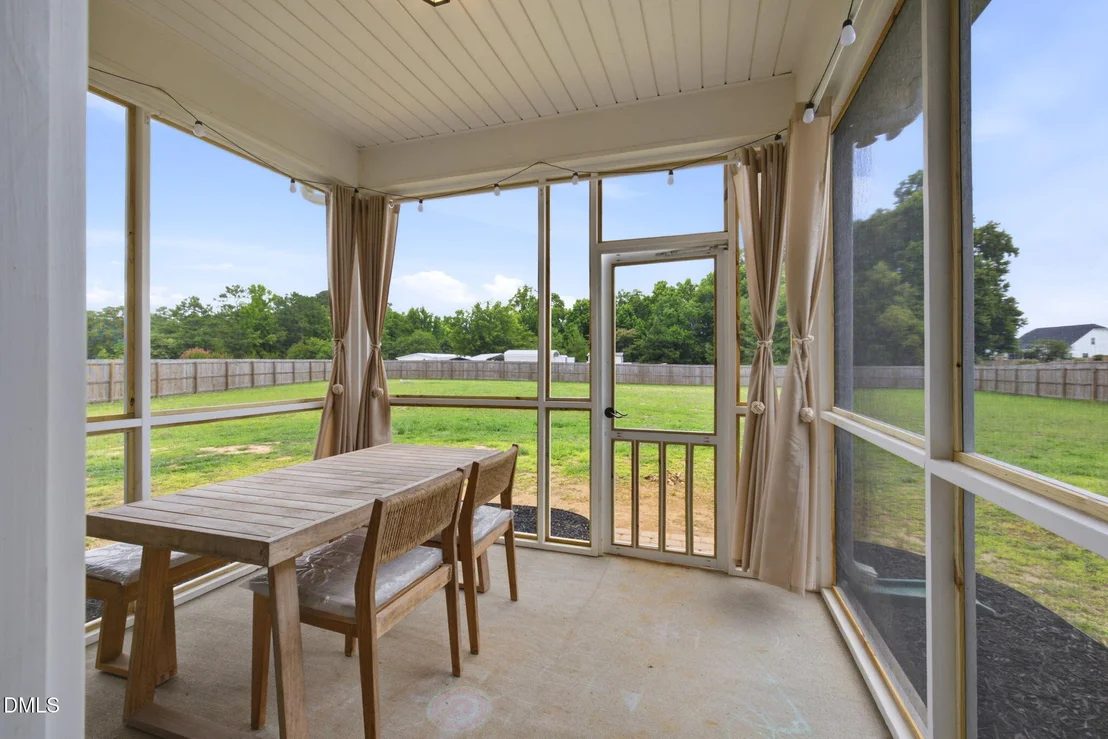 Photo of 118 W Sand Luggs Court