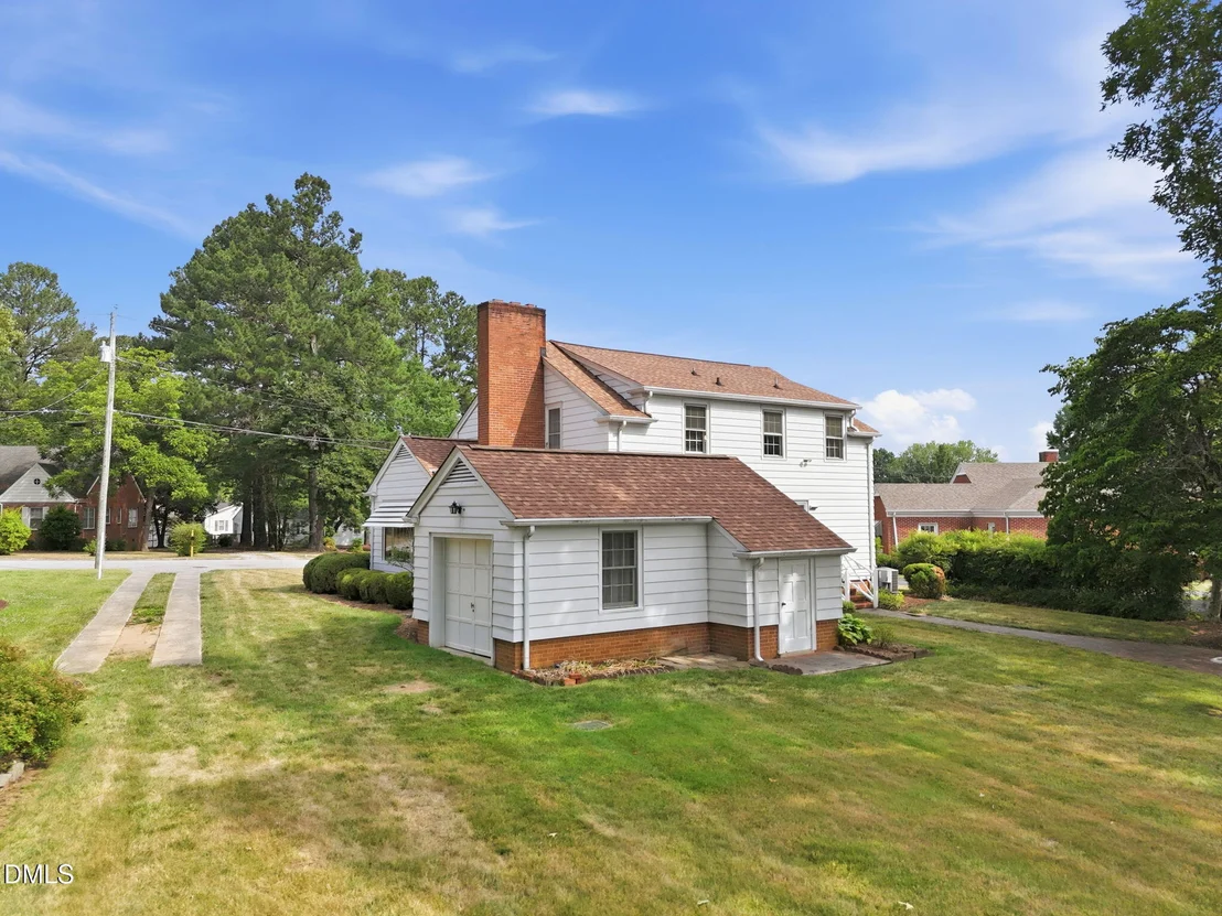 Photo of 203 Hillcrest Drive