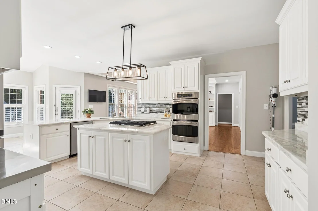 Photo of 2103 W Marilyn Circle